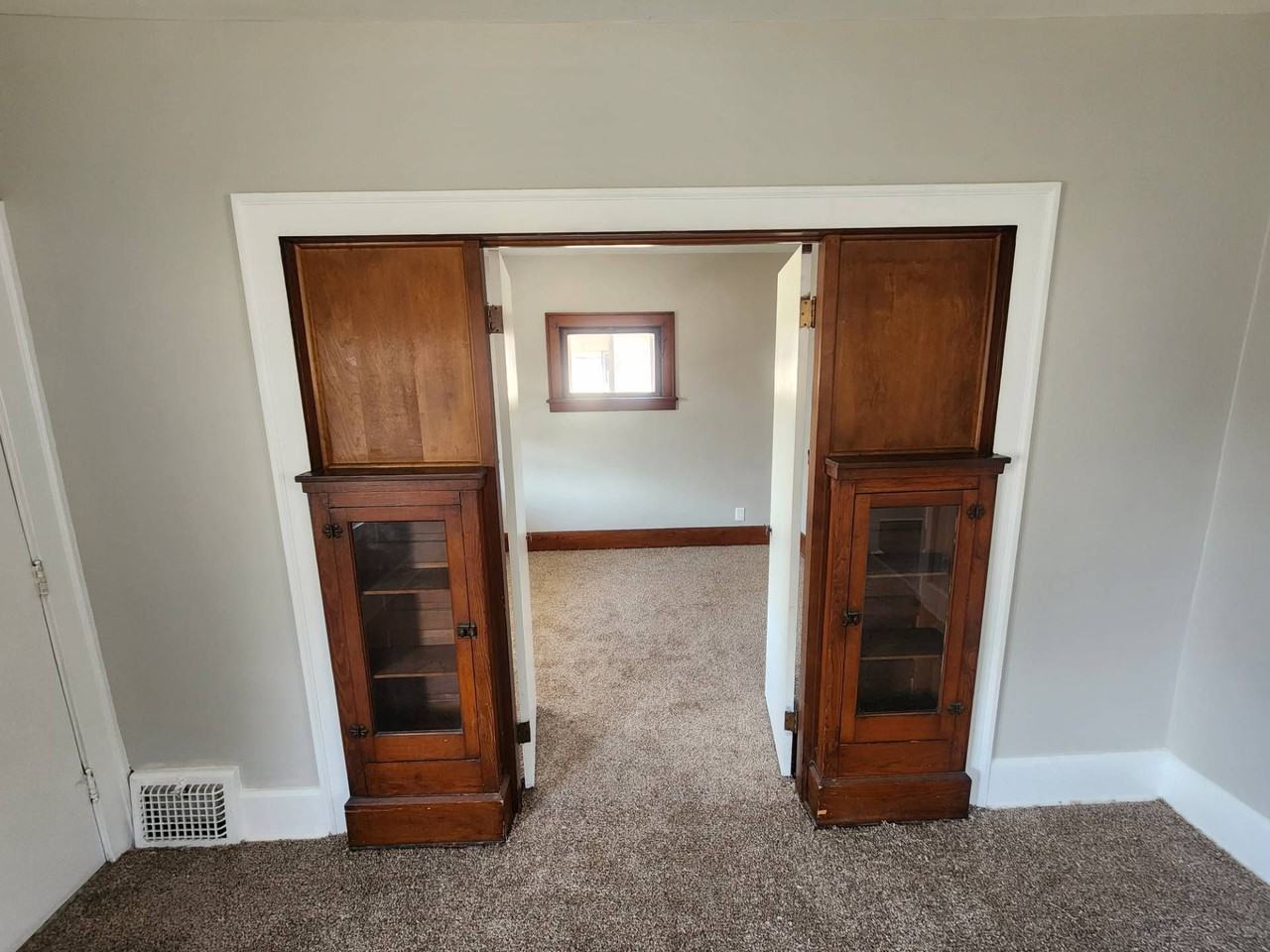 2793 E 125 ST - Photo 6 of 23