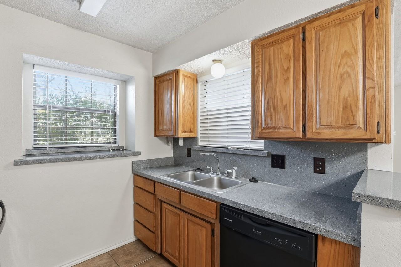 3116 Timber Ridge Pt - Photo 5 of 21