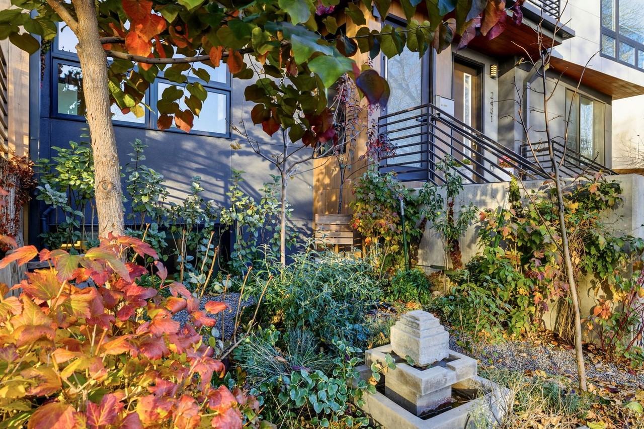 2483 W Caithness Pl - Photo 4 of 31