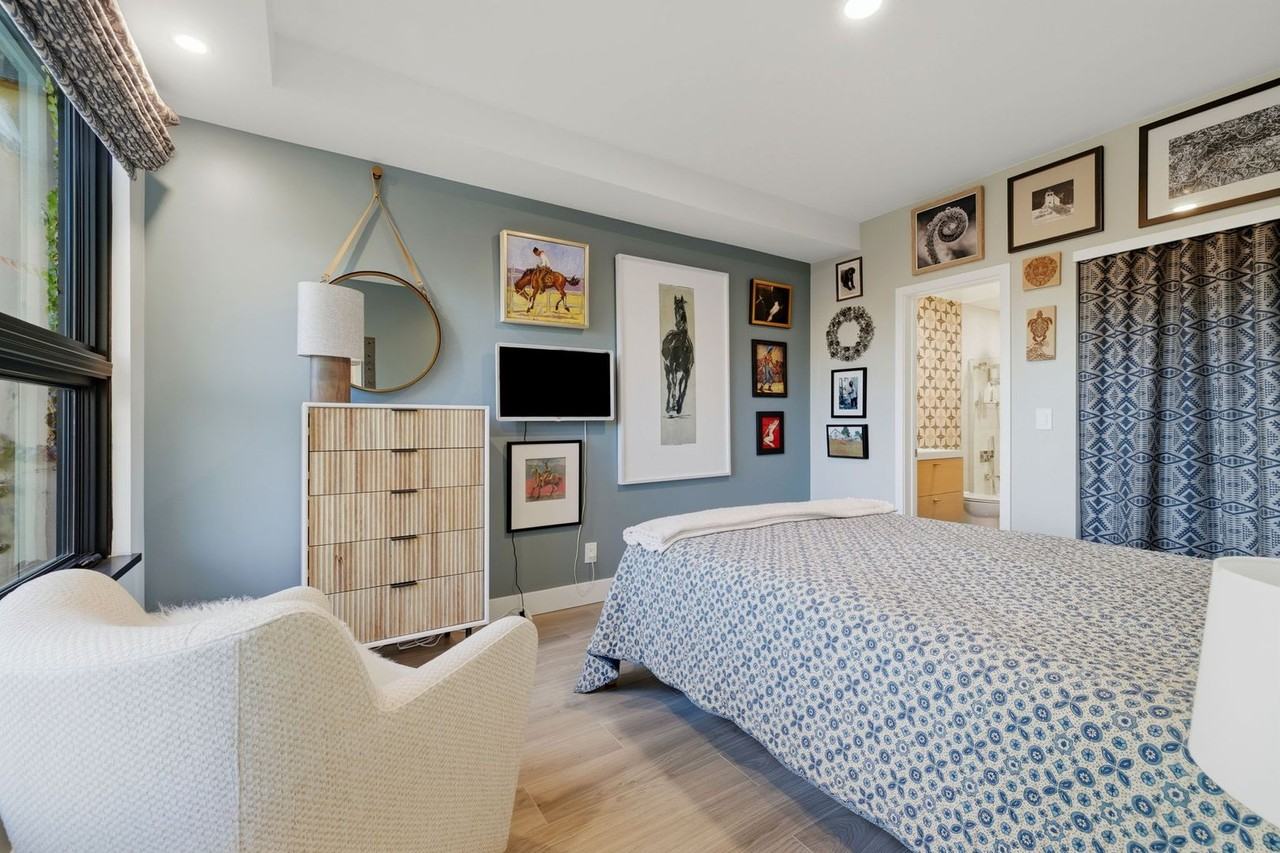 2483 W Caithness Pl - Photo 6 of 31