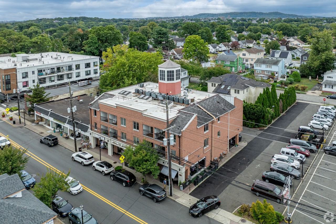 River Cottage - Photo 6 of 16