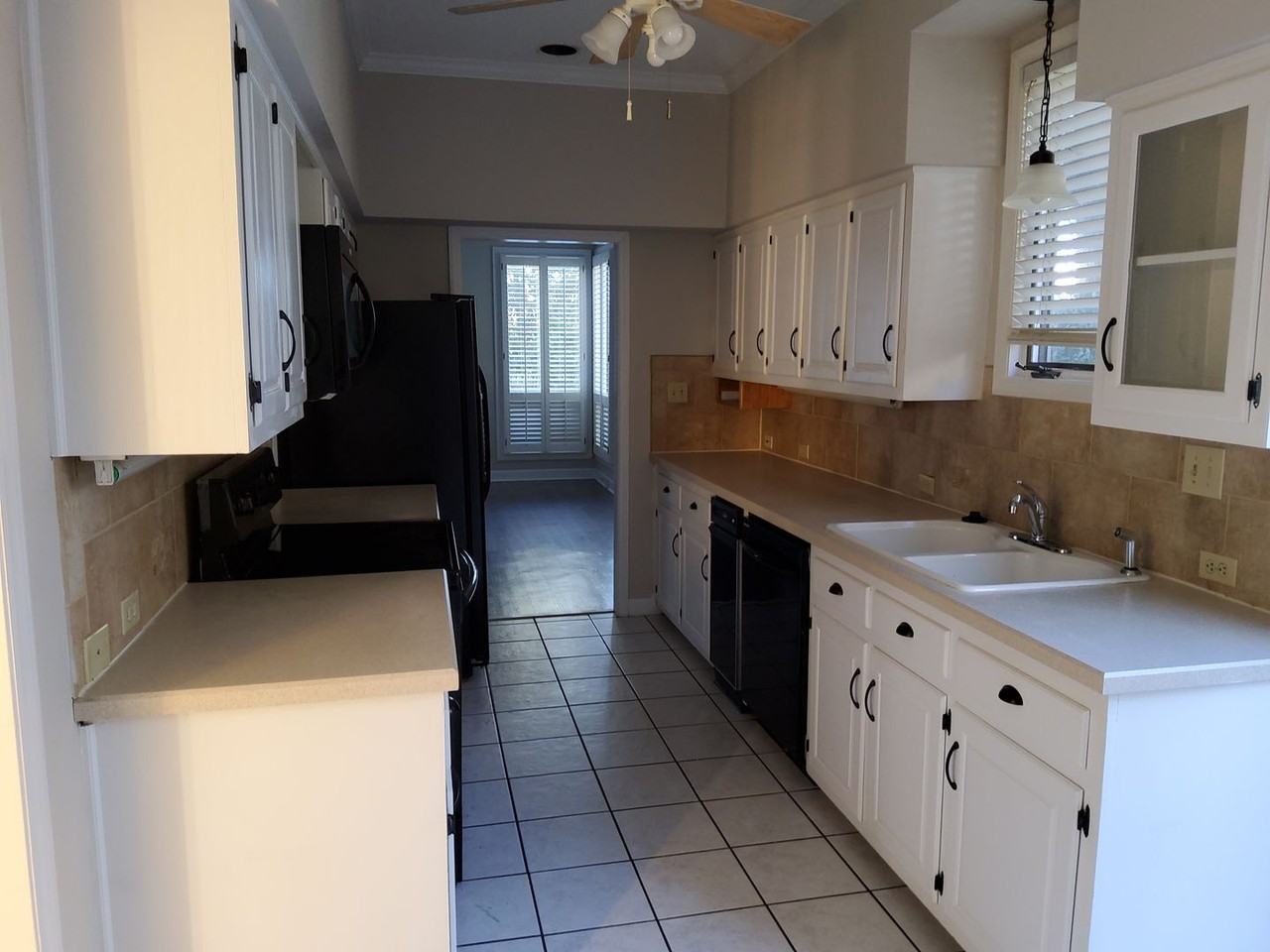 207 Forest View Ct - Photo 2 of 18