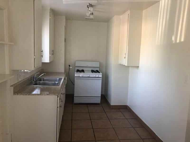 16130 Eucalyptus Ave - Photo 3 of 12