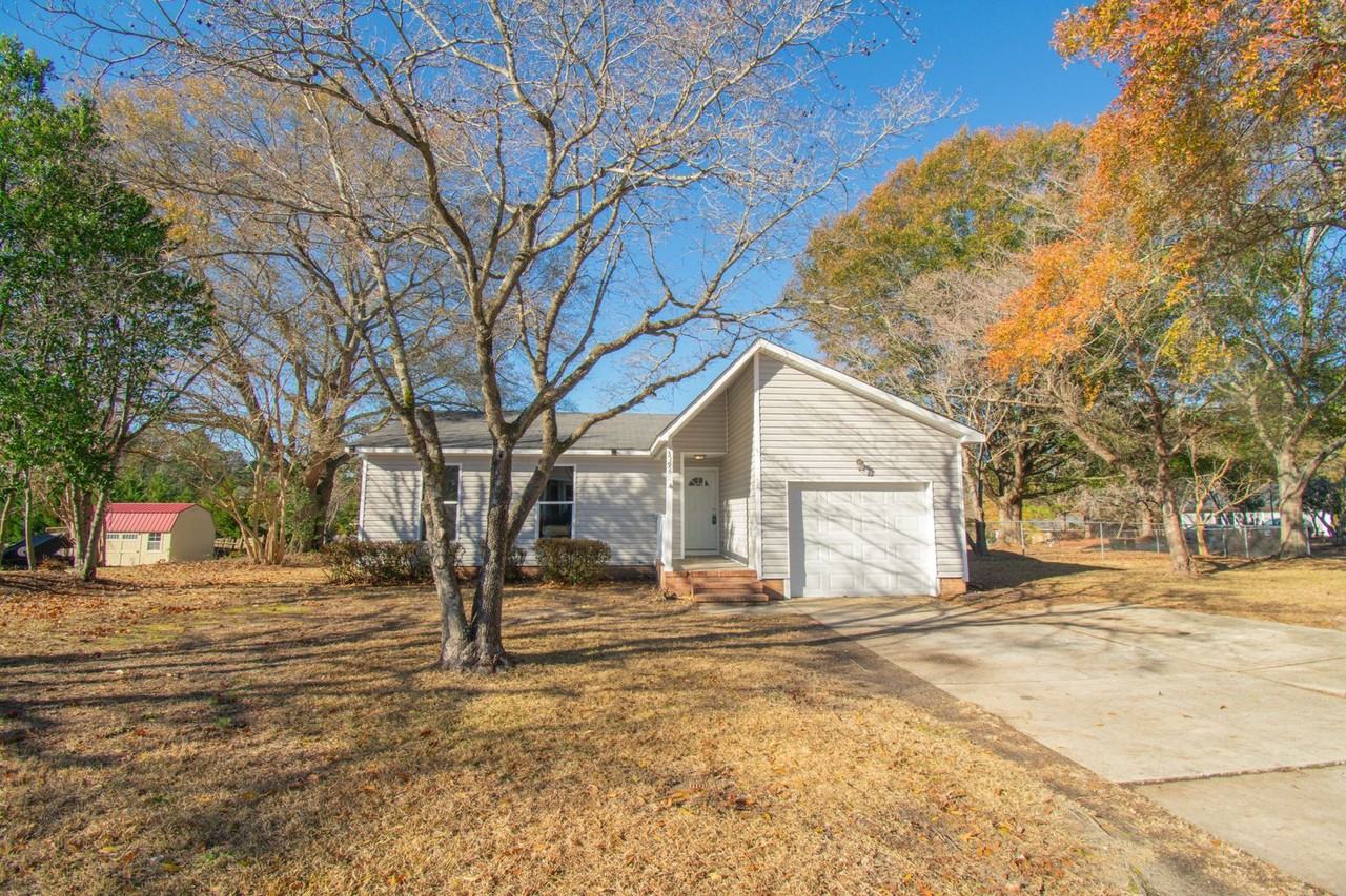 3196 Petunia Ave - Photo 3 of 19