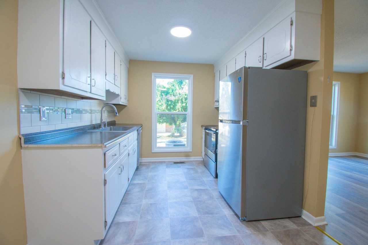 3196 Petunia Ave - Photo 7 of 19