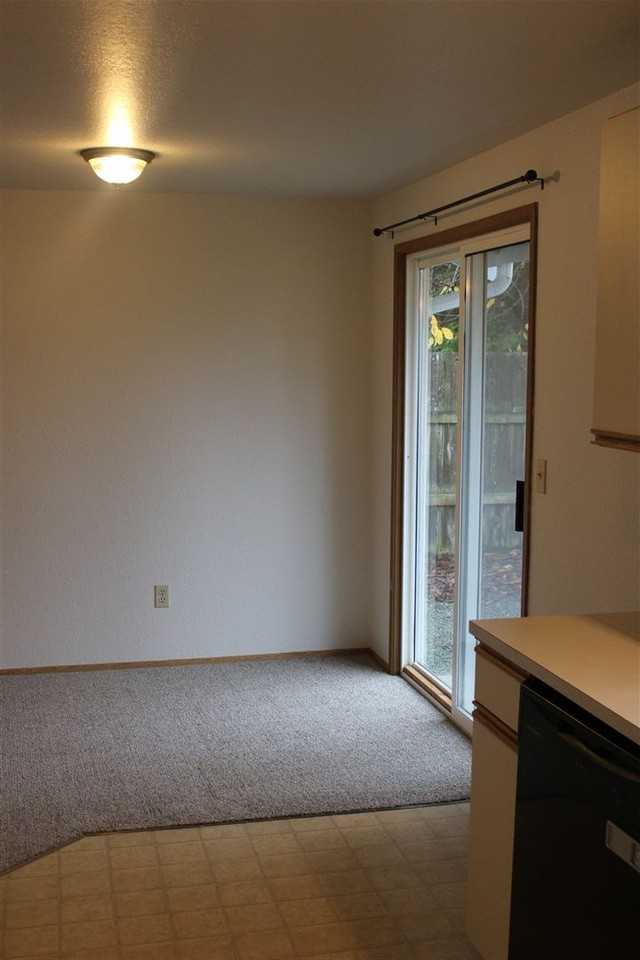 2119 N 20th Pl - Photo 5 of 24