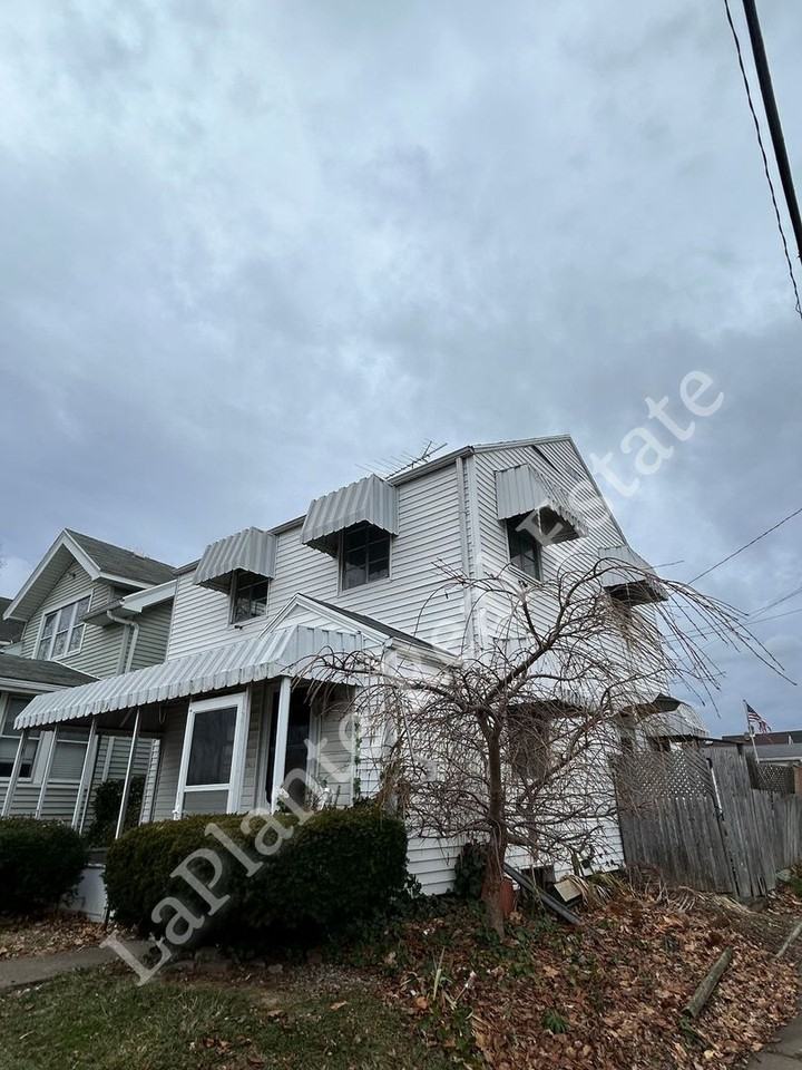 1421 N Ravine Pkwy - Photo 3 of 20