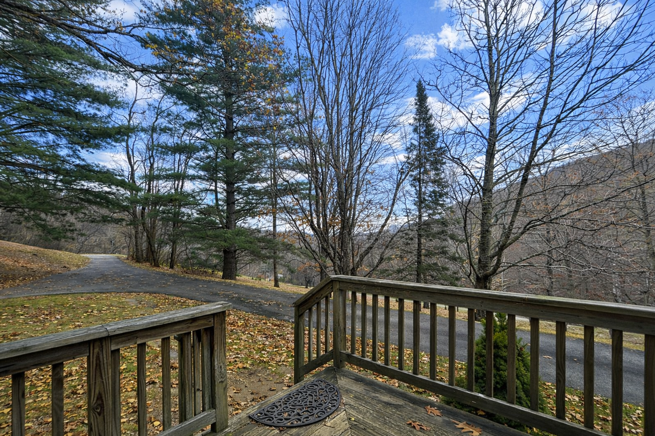 139 Baird Dr - Photo 2 of 21