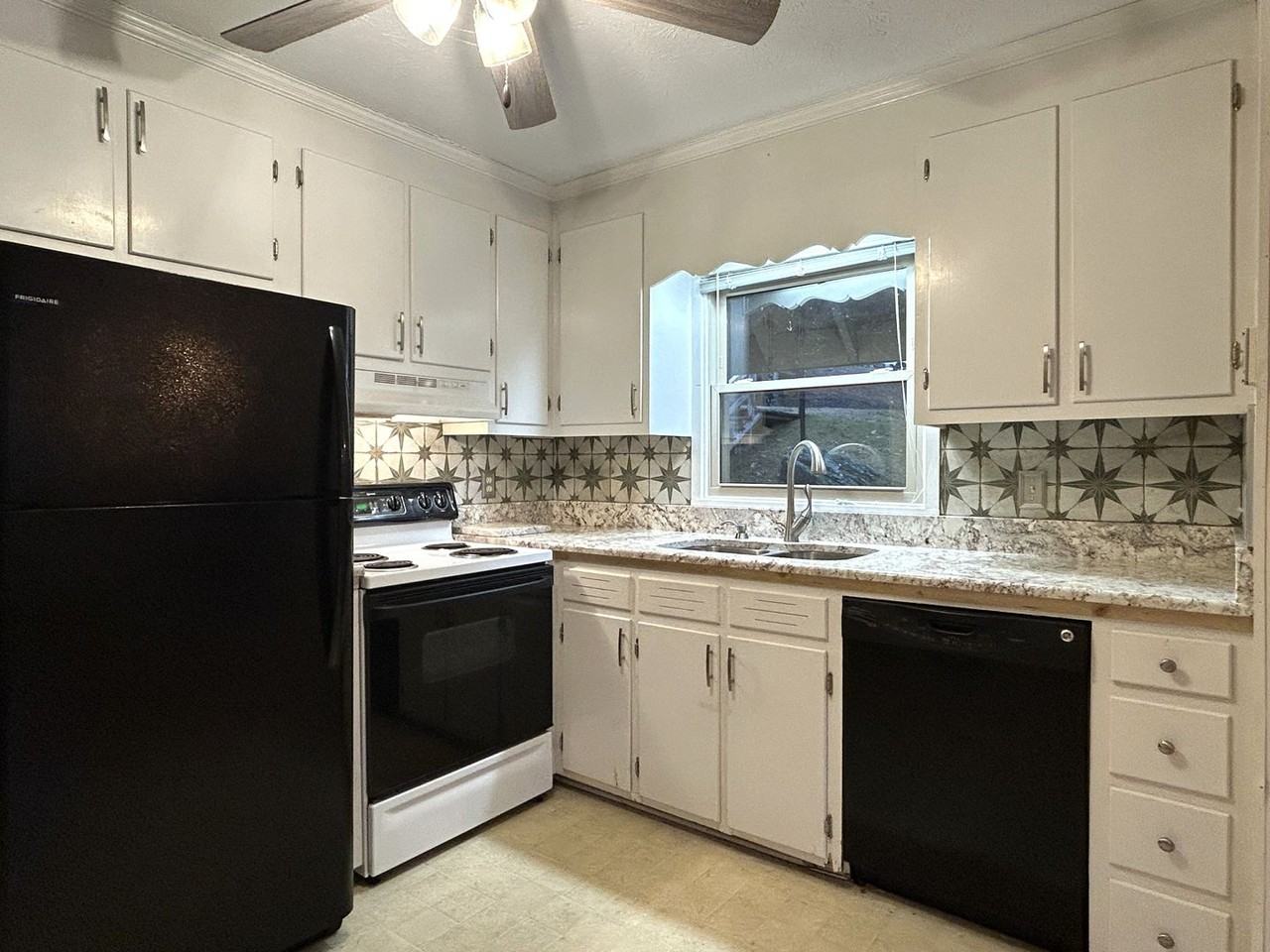 139 Baird Dr - Photo 5 of 21