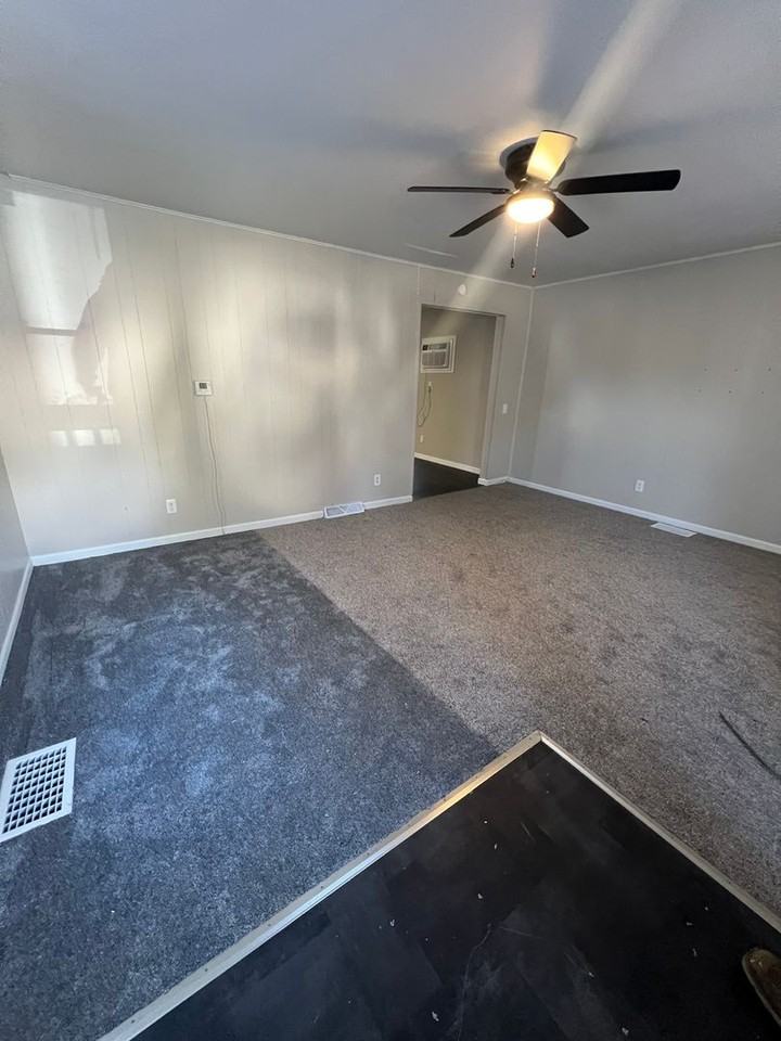 1202 E Laurel St - Photo 2 of 6