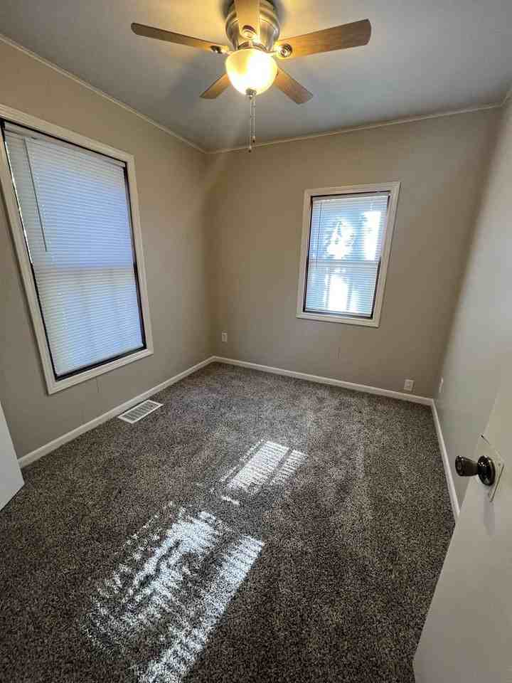 1202 E Laurel St - Photo 6 of 6