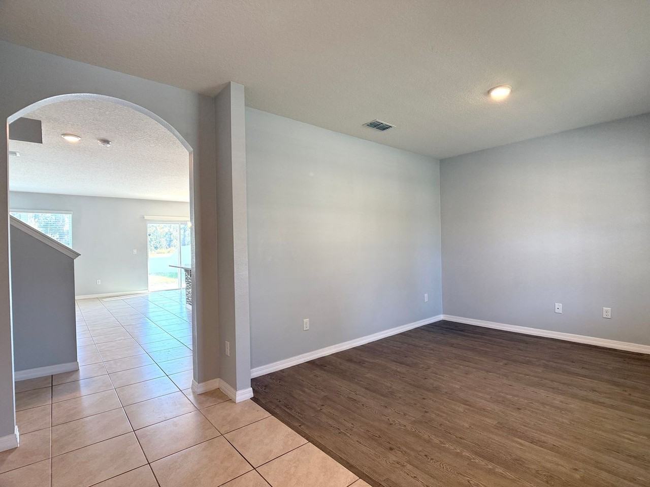 389 Tanglewood Dr - Photo 2 of 49