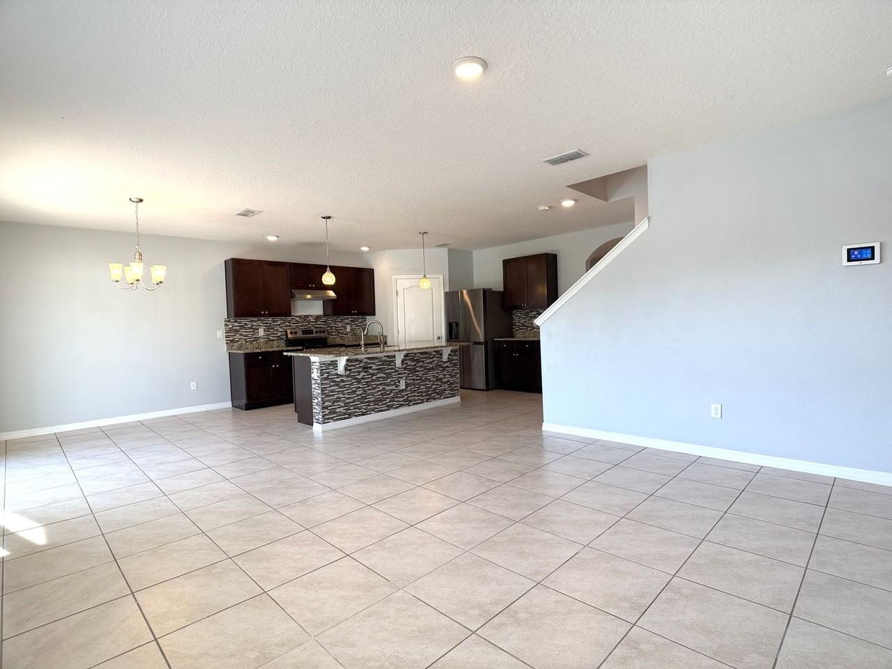 389 Tanglewood Dr - Photo 3 of 49