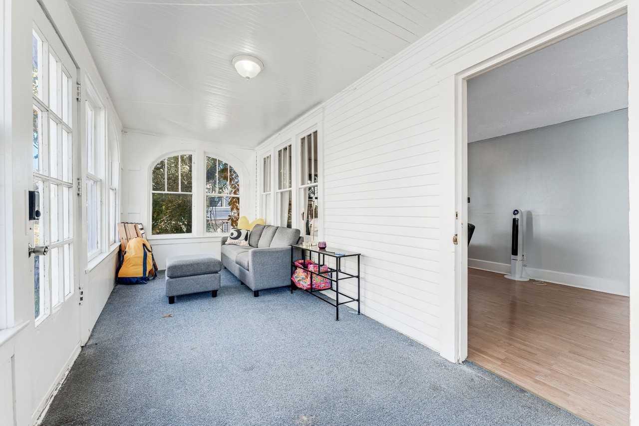 135 Lorentz Street - Photo 3 of 34