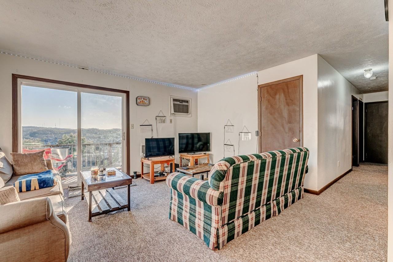 441/443 Overhill Street - Photo 2 of 12