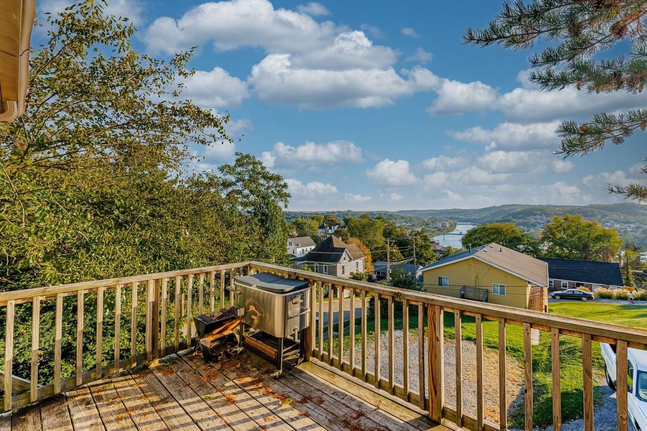 441/443 Overhill Street - Photo 4 of 12