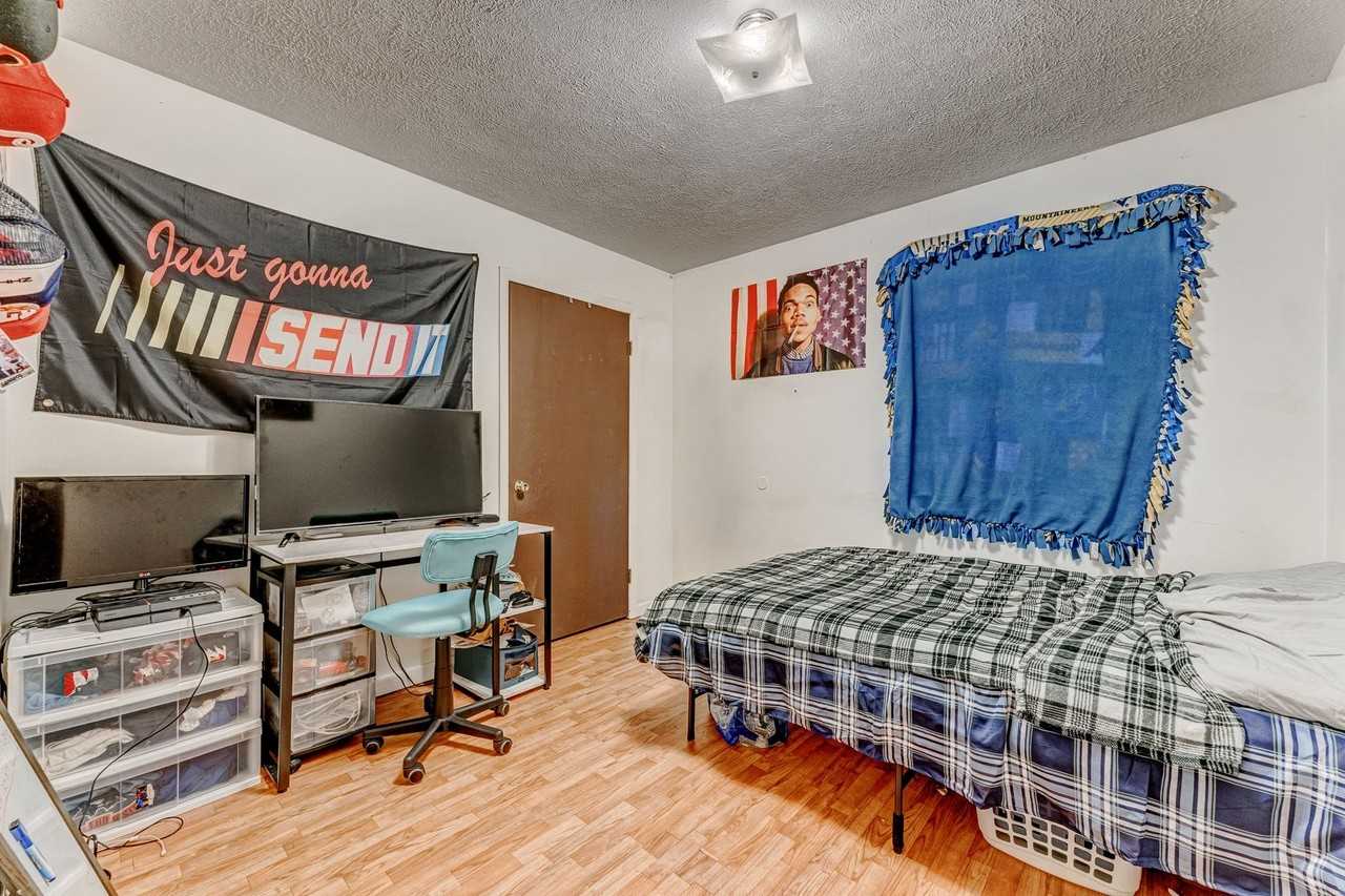 441/443 Overhill Street - Photo 6 of 12