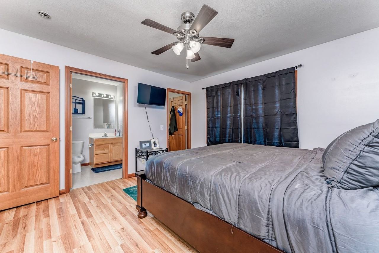 9 Riddle Ct - Photo 4 of 26