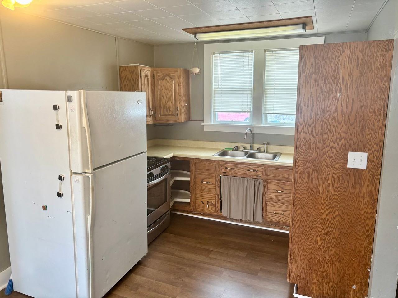 204 E Central Ave - Photo 3 of 13