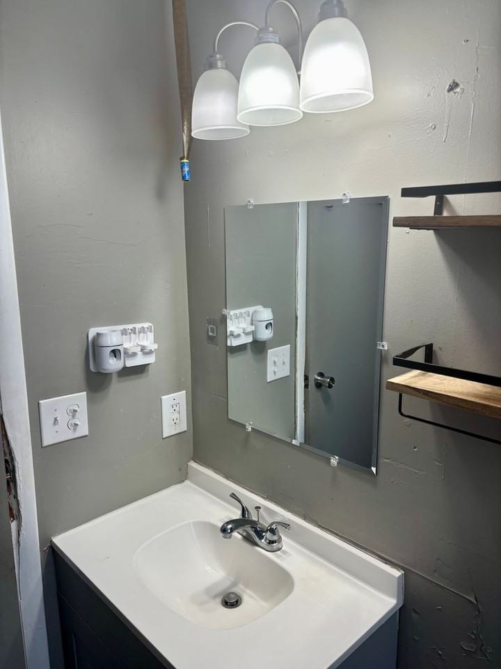 204 E Central Ave - Photo 6 of 13