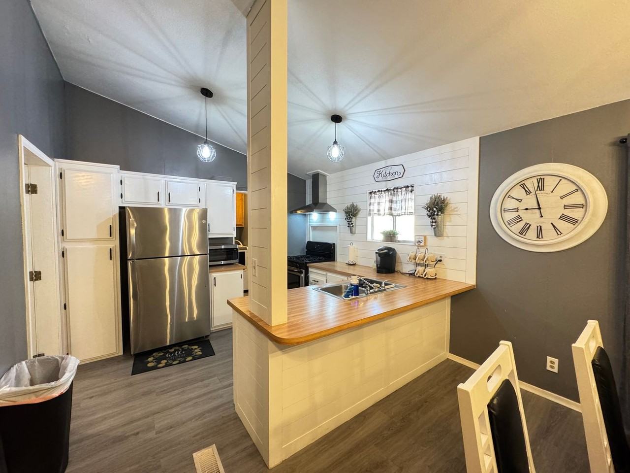 2319 Merrill Ave - Photo 7 of 25