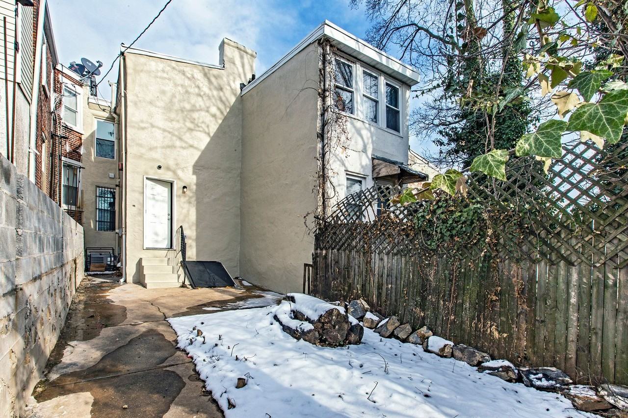 1330 Lancaster Ave - Photo 2 of 13