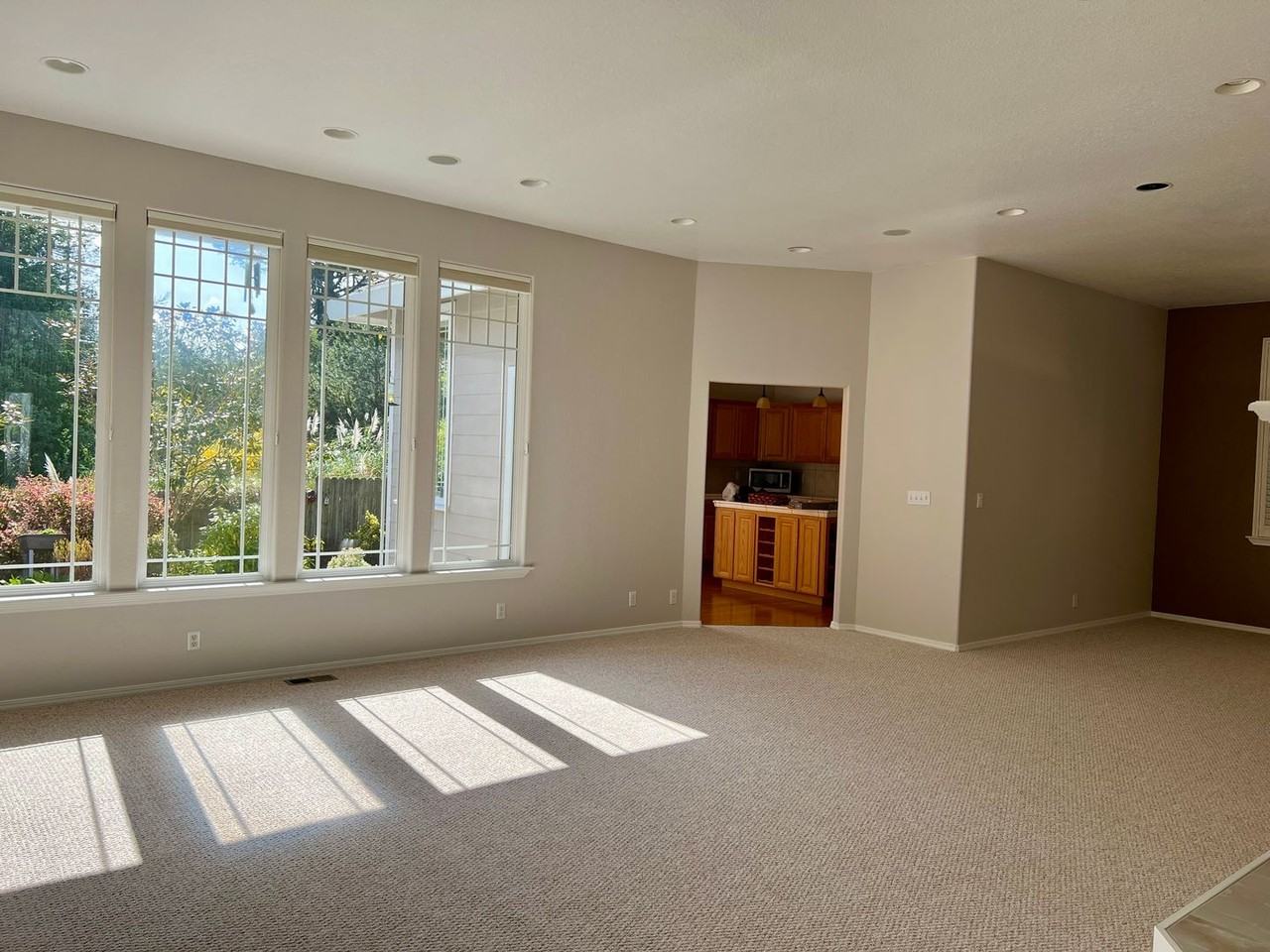 4835 Dickson Dr - Photo 3 of 21