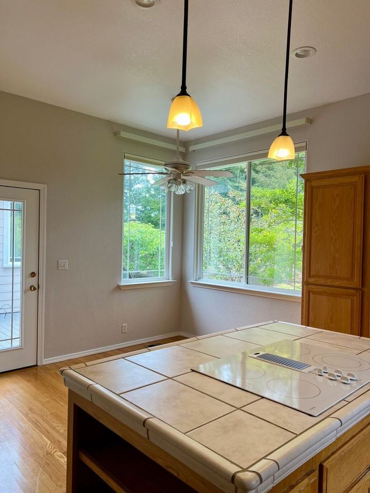 4835 Dickson Dr - Photo 7 of 21