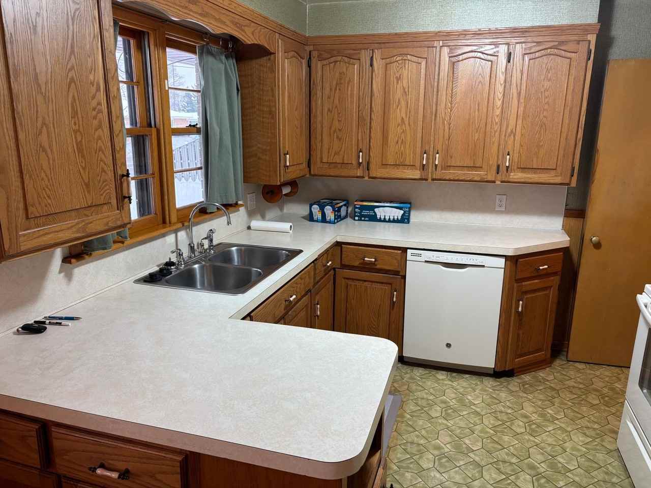 3833 Canal Ave Sw - Photo 2 of 22