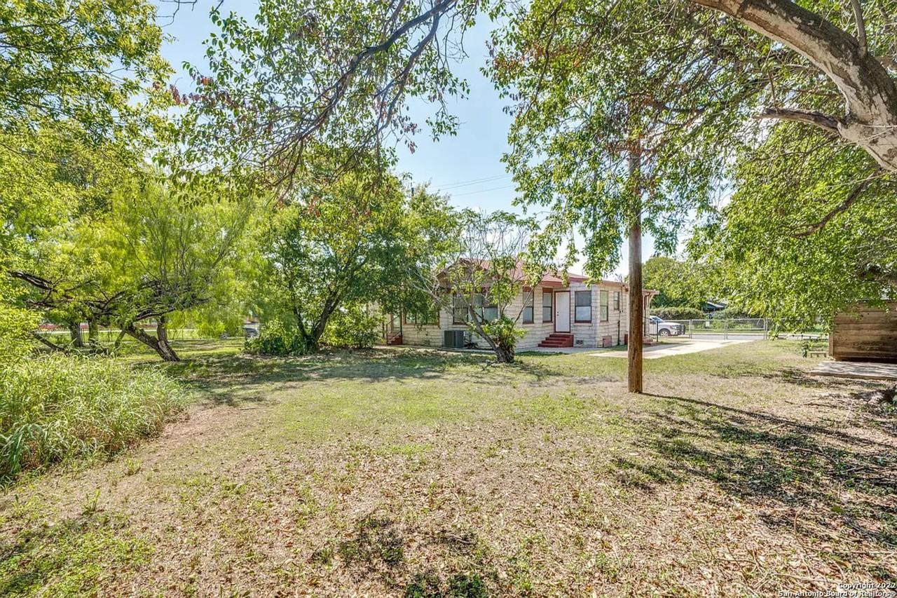 2739 Se Loop 410 - Photo 2 of 31