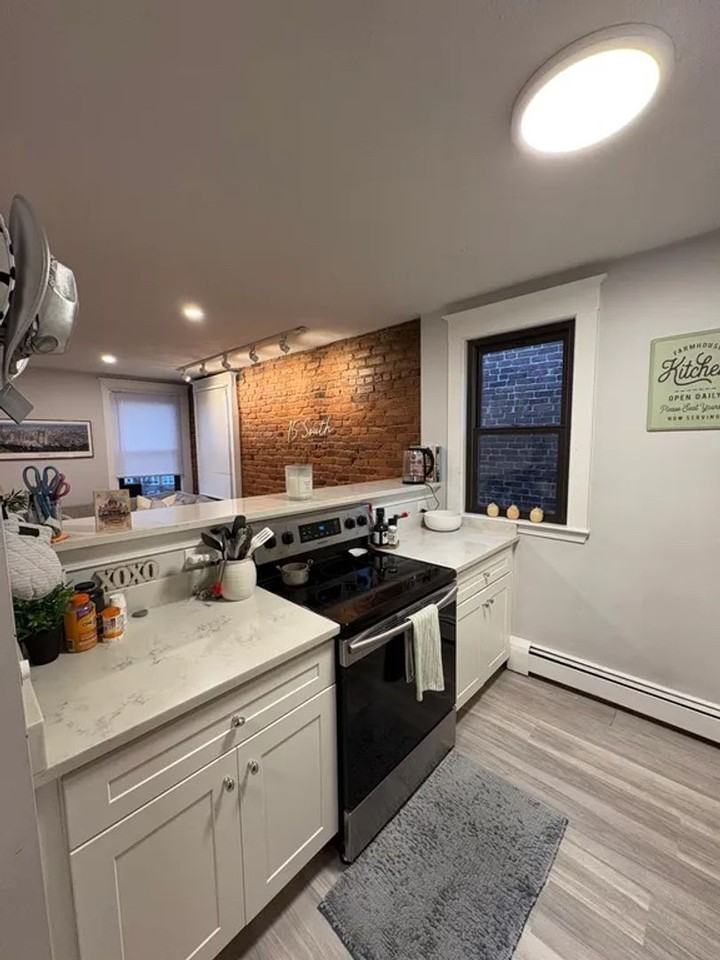 11 South St - Photo 7 of 8