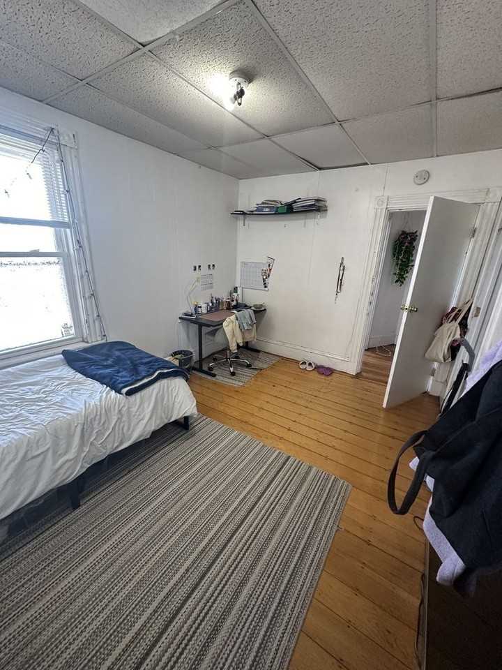 48 Fisher Ave - Photo 4 of 9