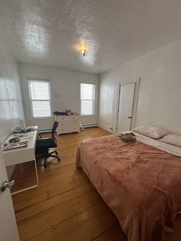 48 Fisher Ave - Photo 5 of 9