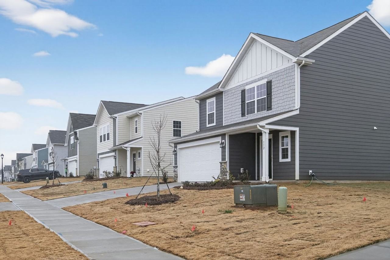 112 Rock Ave - Photo 3 of 37