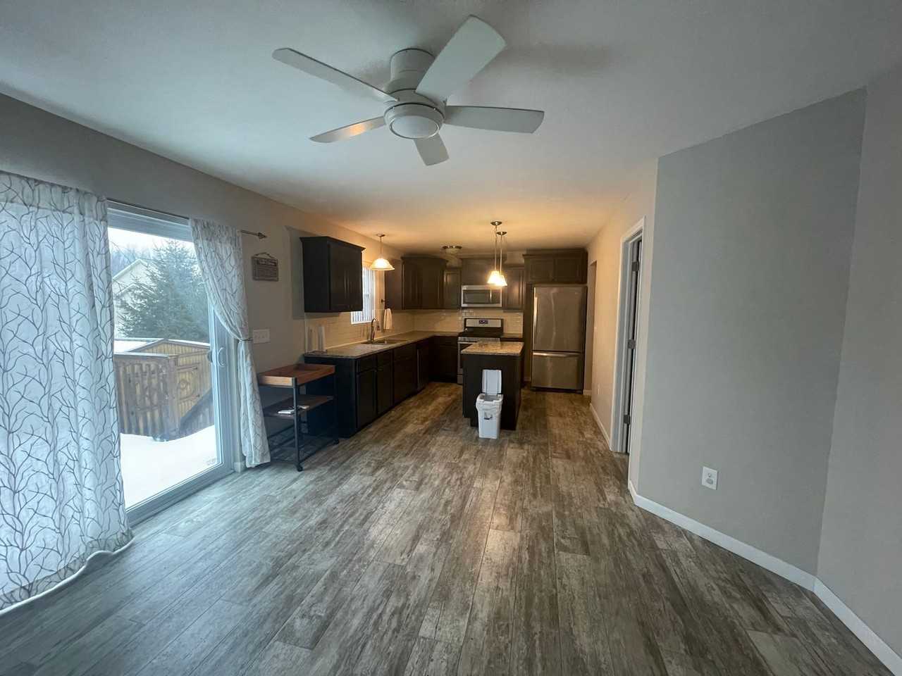 10950 Poplar Bluff Ct - Photo 4 of 15