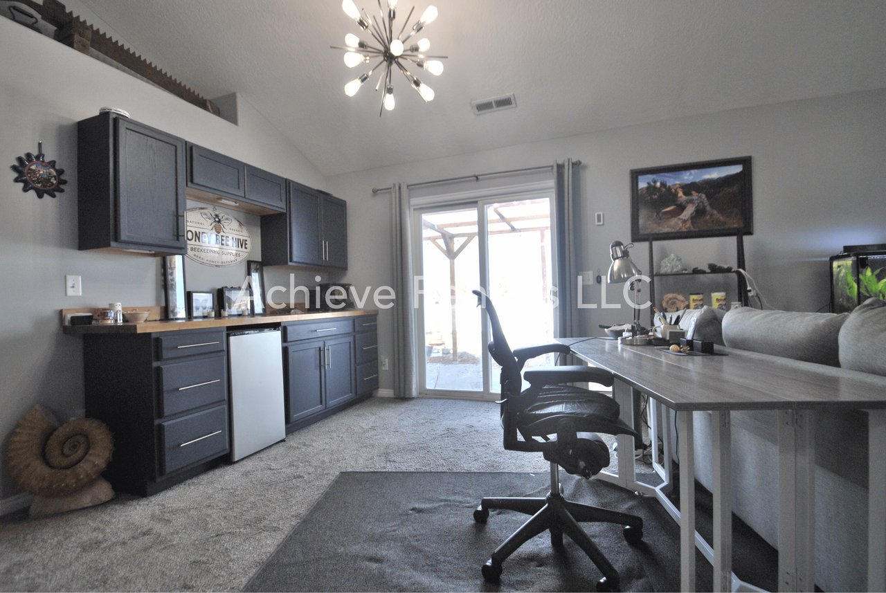 2297 S 770 W - Photo 4 of 12