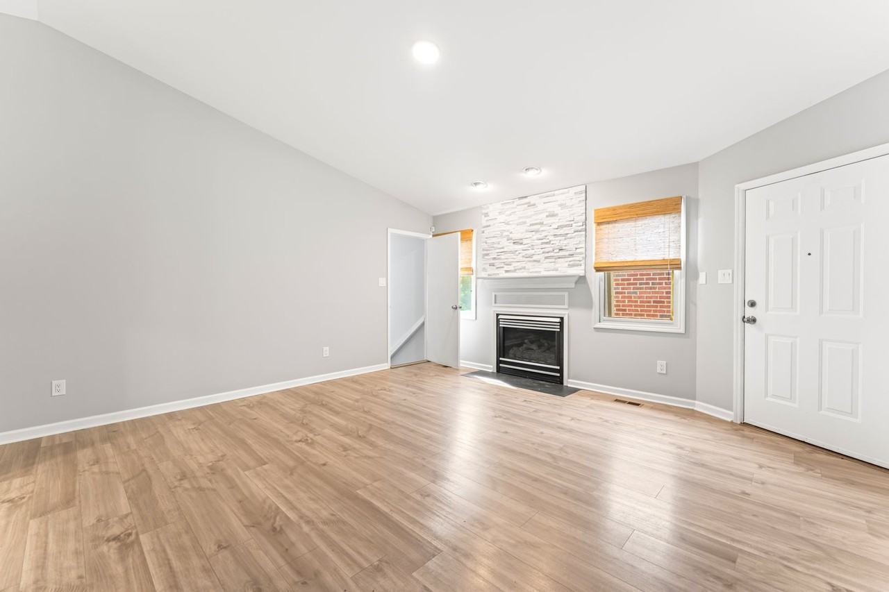 8410 Woodbend Trl - Photo 7 of 35