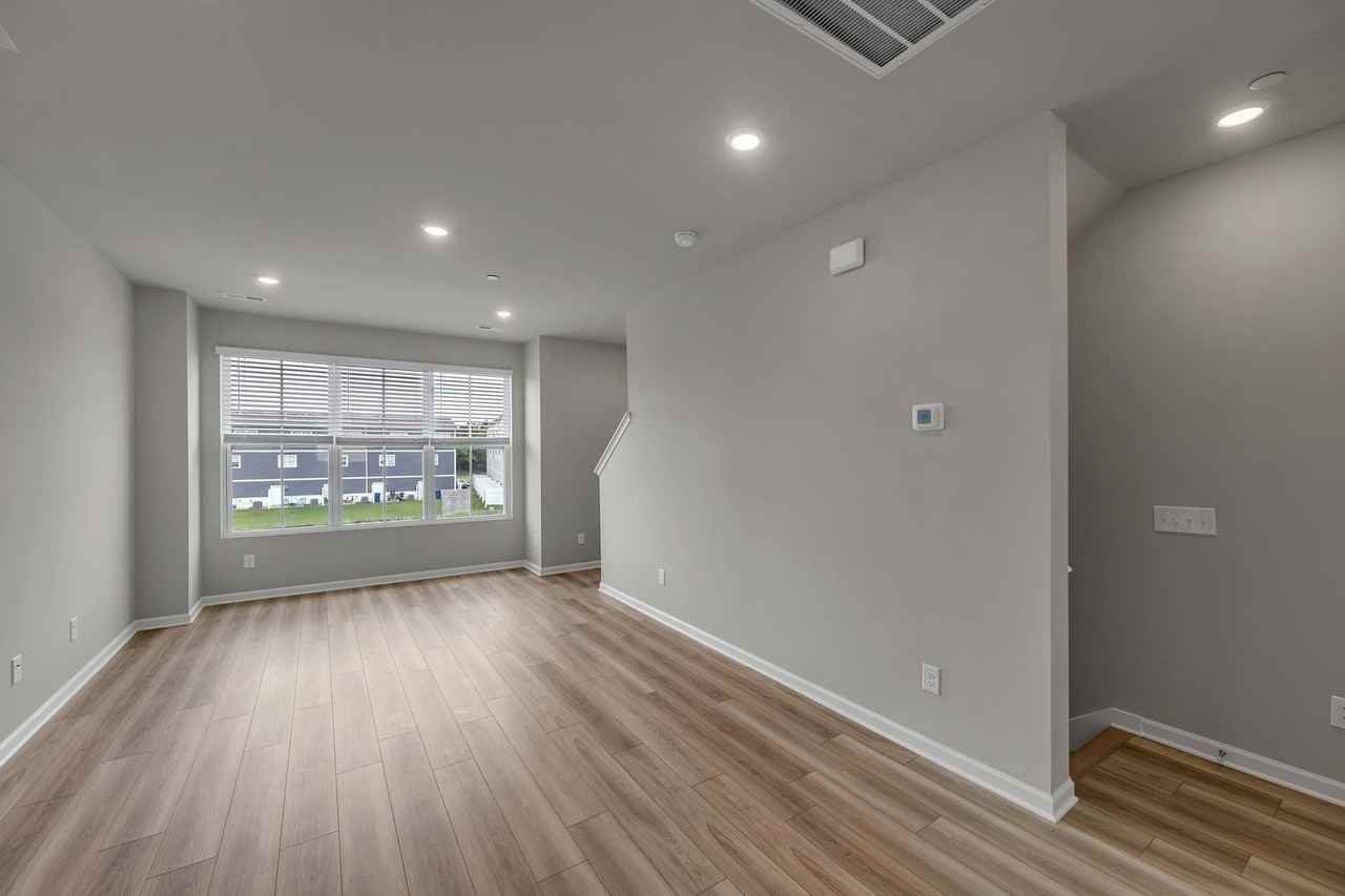 1205 Harper Lndg - Photo 4 of 39