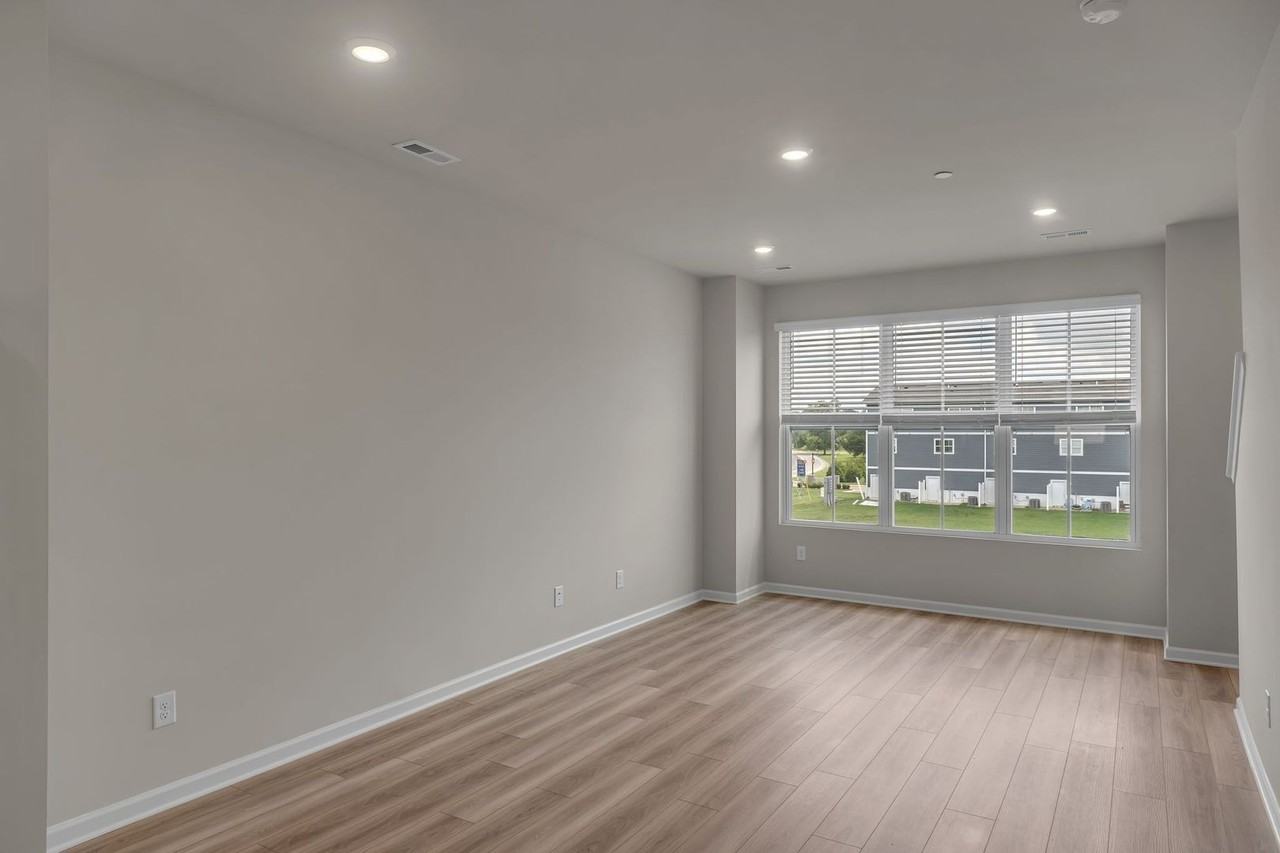 1205 Harper Lndg - Photo 6 of 39