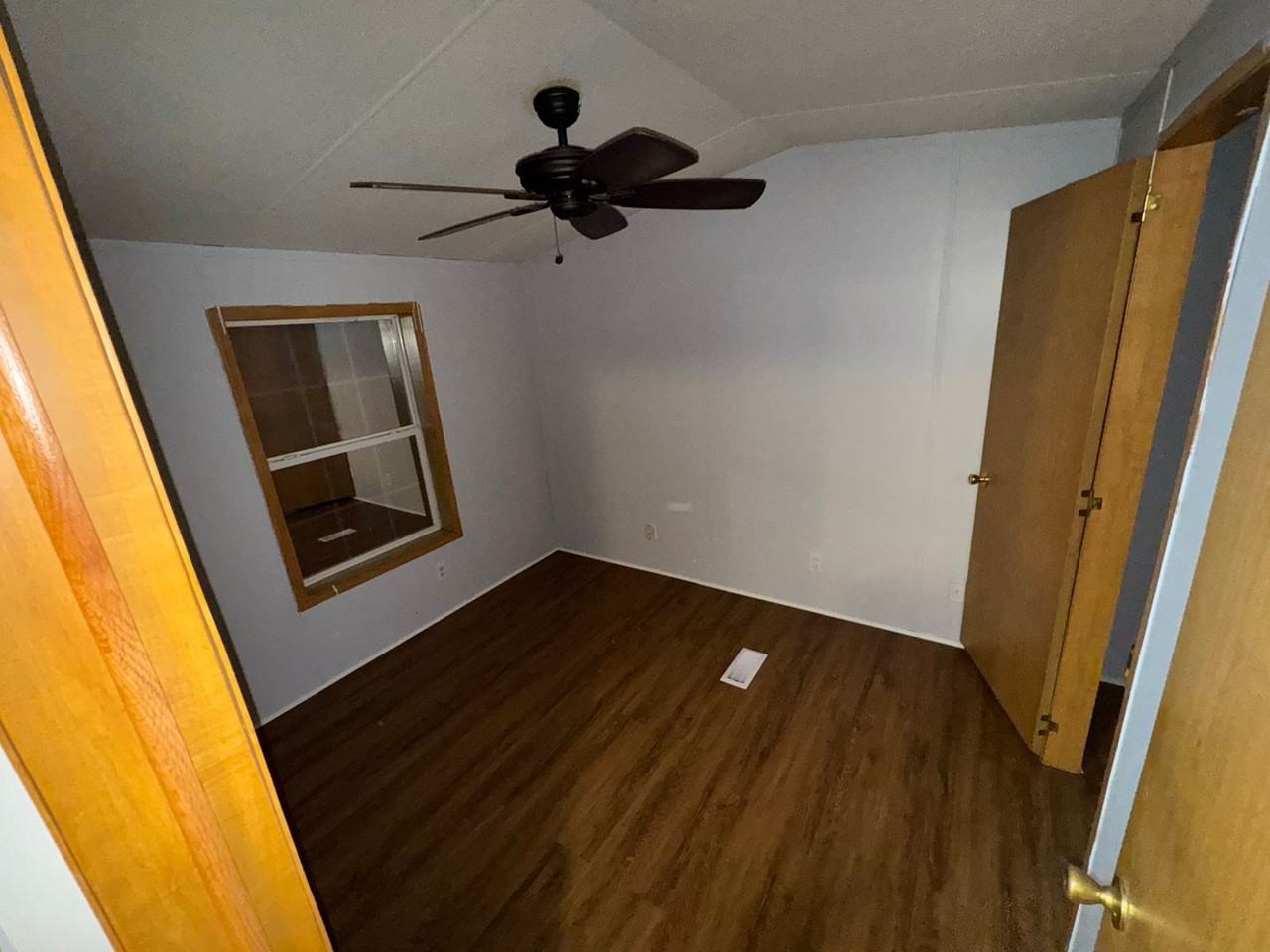 3 Row A Way - Photo 6 of 8