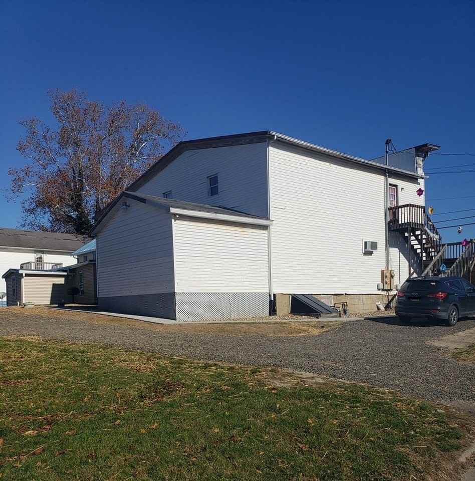 11 Watertown Rd - Photo 6 of 8