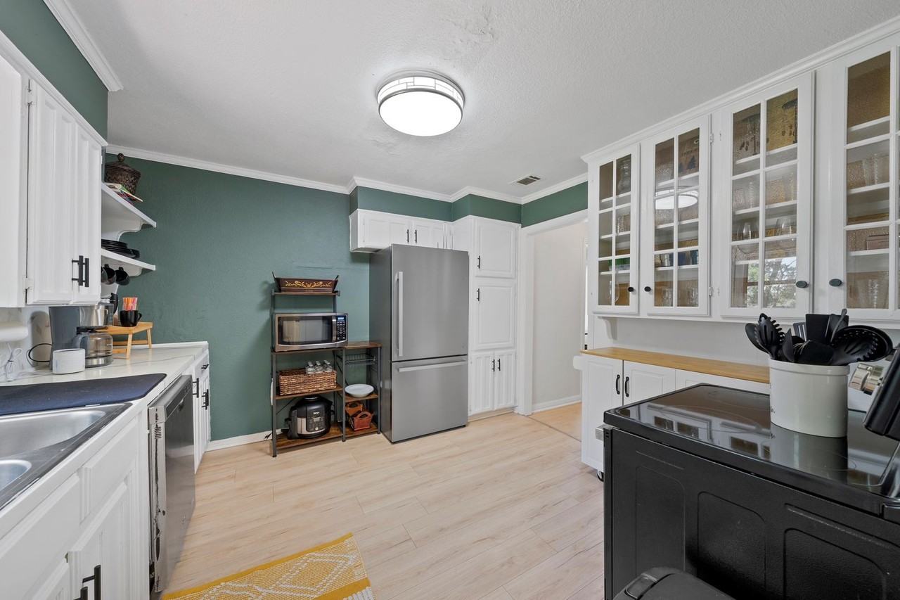 3108 S 3rd St - Photo 6 of 9