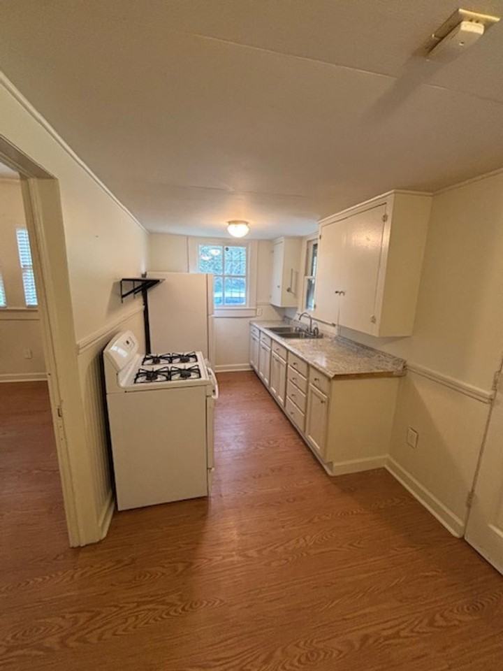 11917 N Harrells Ferry Rd - Photo 2 of 8