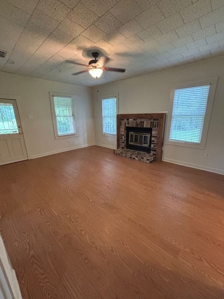 11917 N Harrells Ferry Rd - Photo 3 of 8