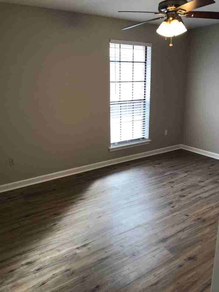 4376 Stumberg Ln - Photo 7 of 8