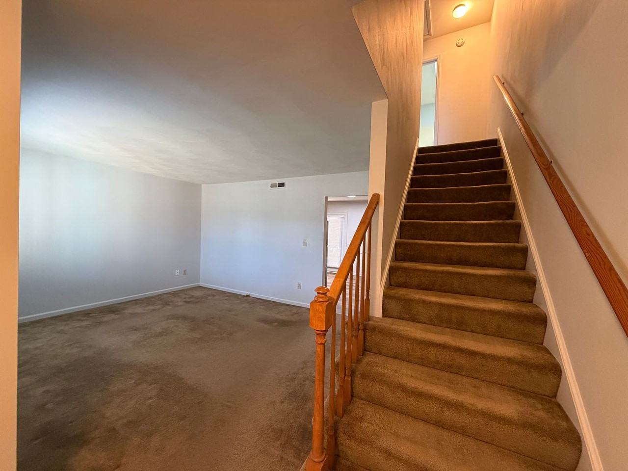 3814 Plantation Rd Ne - Photo 4 of 12