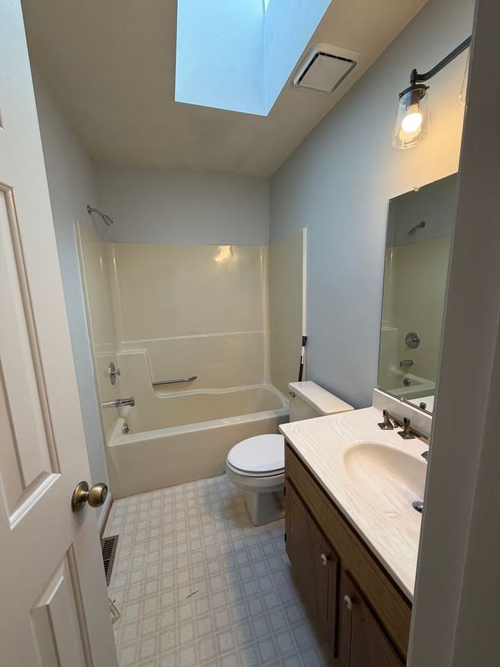 3814 Plantation Rd Ne - Photo 5 of 12