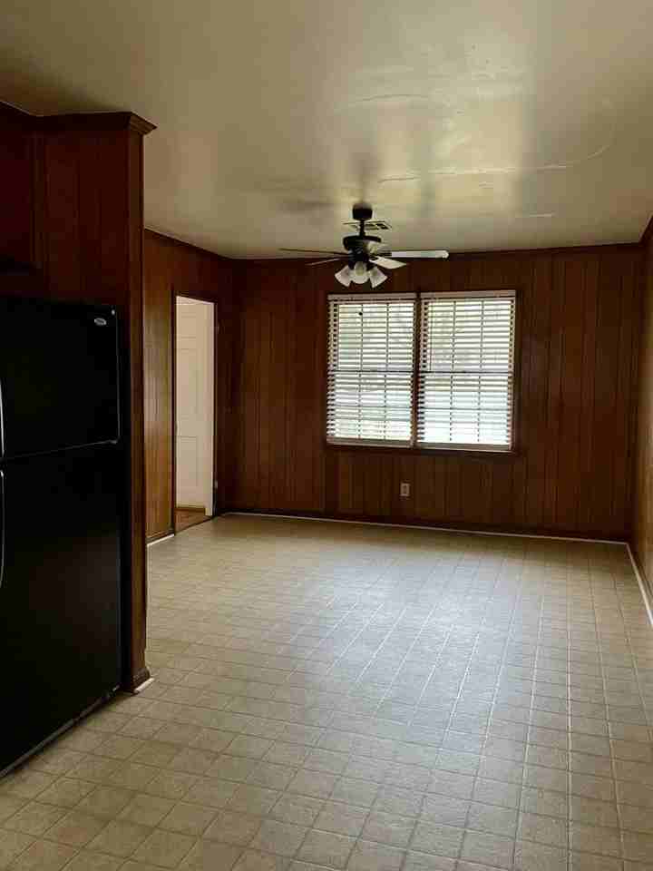 344 Bedford Ter - Photo 6 of 16