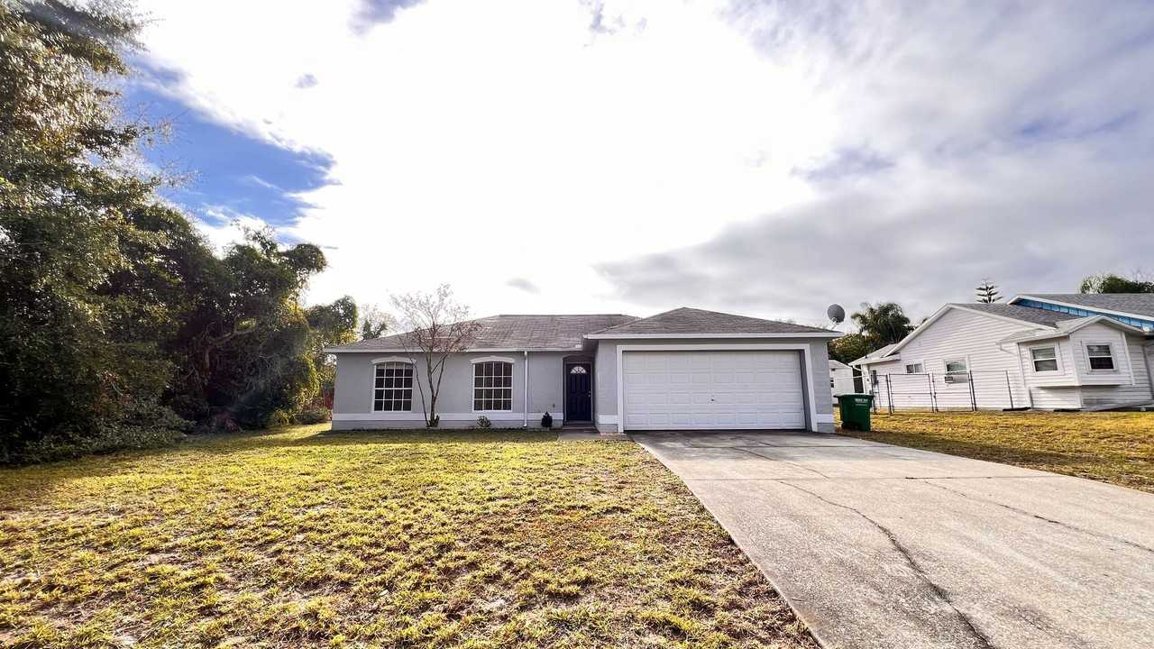 2397 Kerridale St - Photo 2 of 30