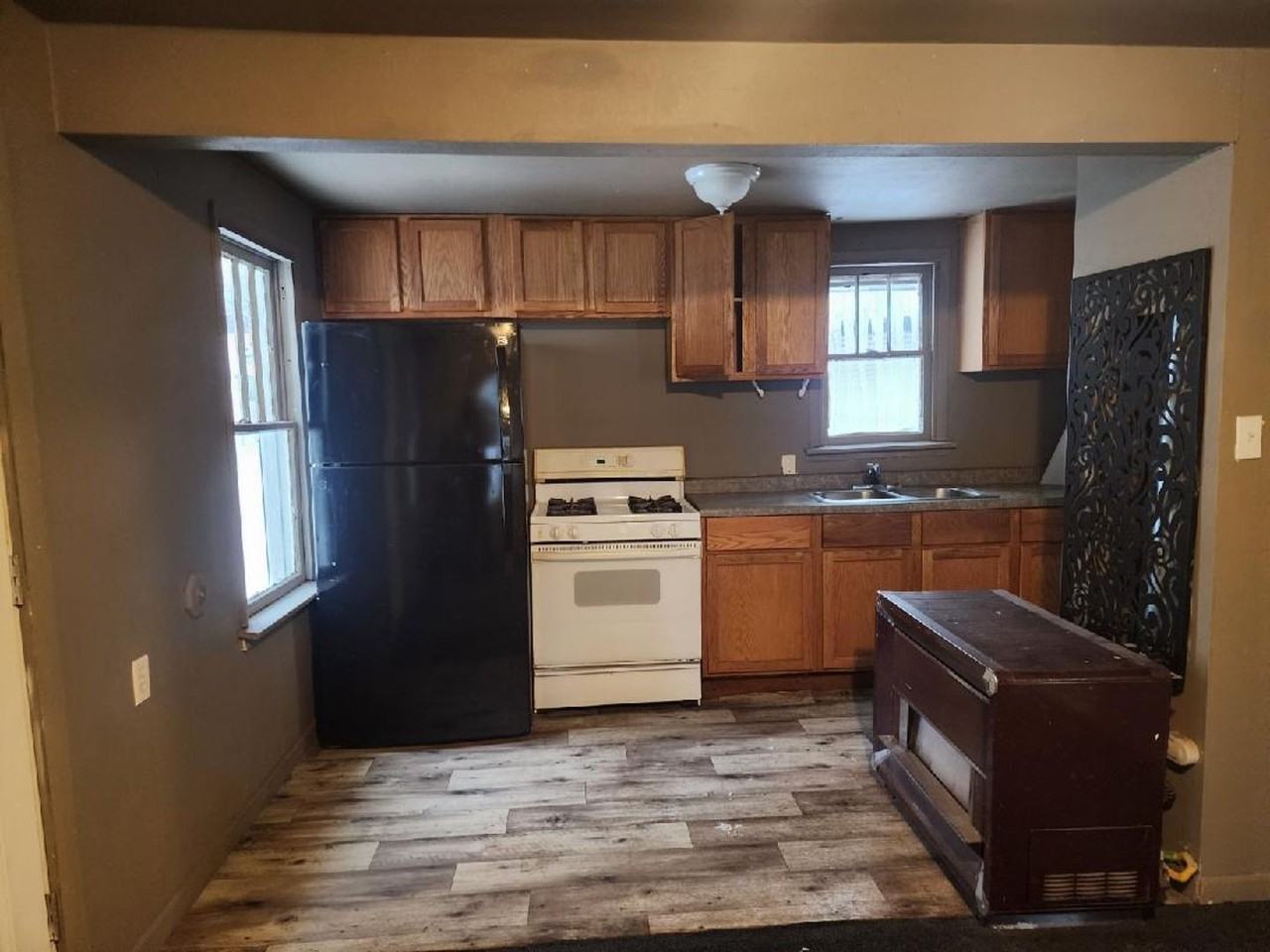 1780 Superior St - Photo 3 of 6